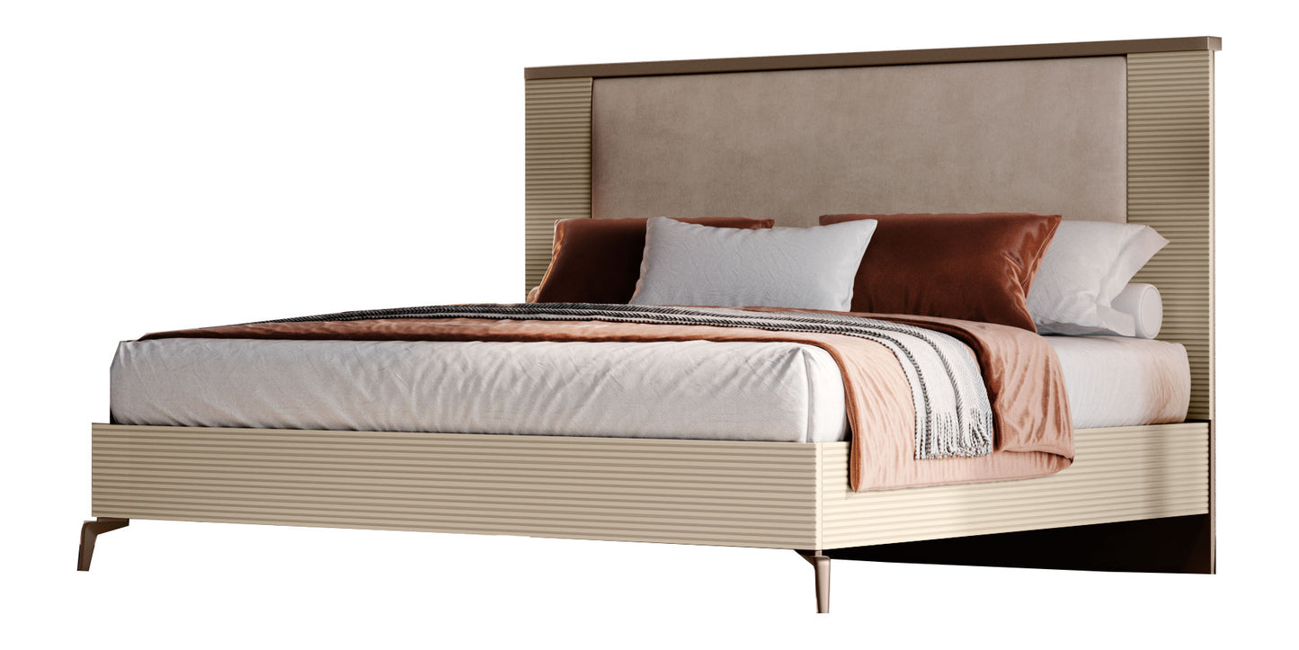 Classic Queen Bed - 67.32 Inch