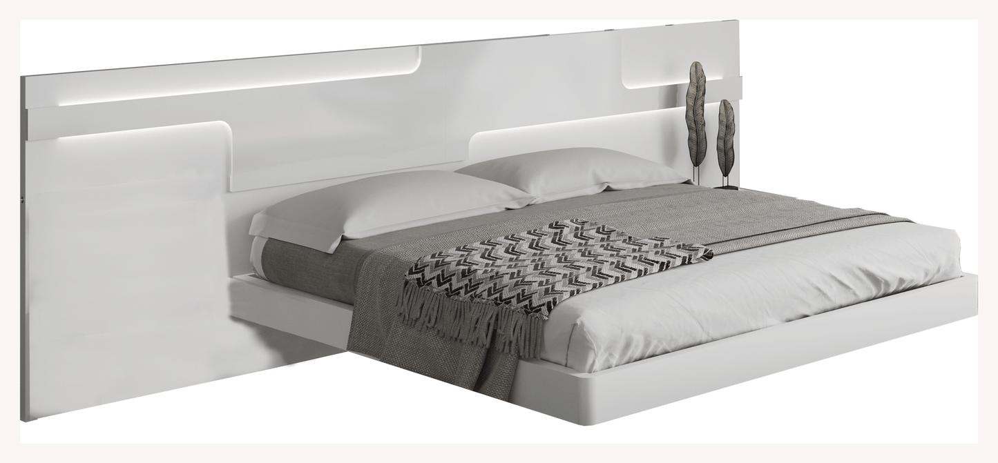 Classic Queen Bed - 116.14 Inch - 116.14x86.22 Inch - 116.14x86.22 Inch