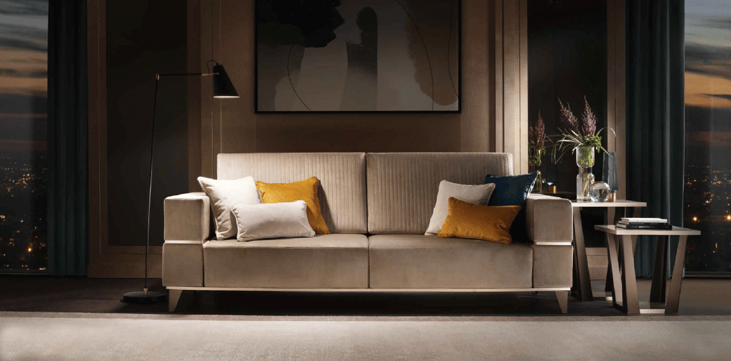 Classic Loveseat