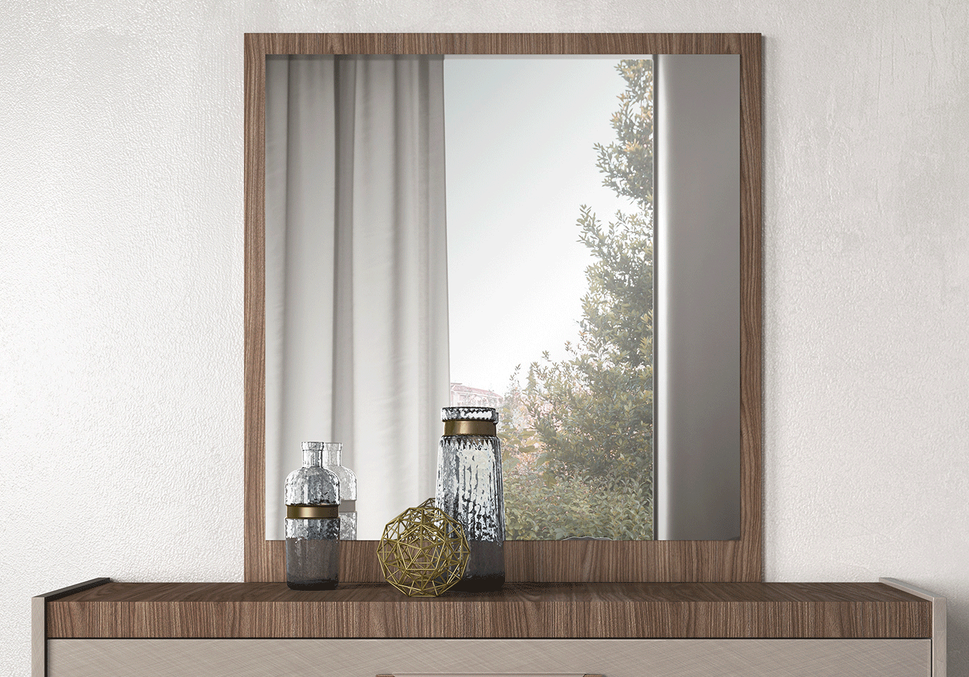 Classic Mirror - 38.6 Inch