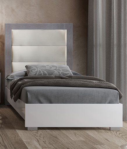 Classic Bed - 48.11 Inch