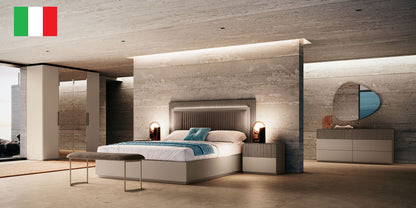 Complete Bedroom Setwith Walnut N/A