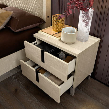 Complete Bedroom Setwith Silver High Gloss Lacquer - 24 Inch