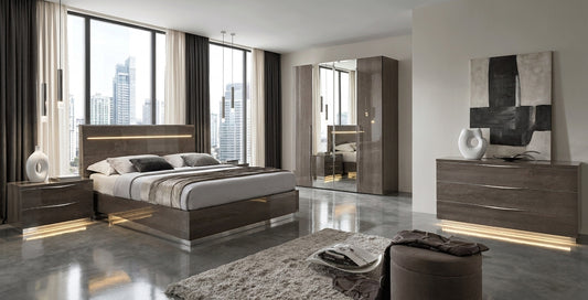 Sleek Silver Birch Bedroom Set with Integrated Headboard Lighting and Mirrored Wardrobe